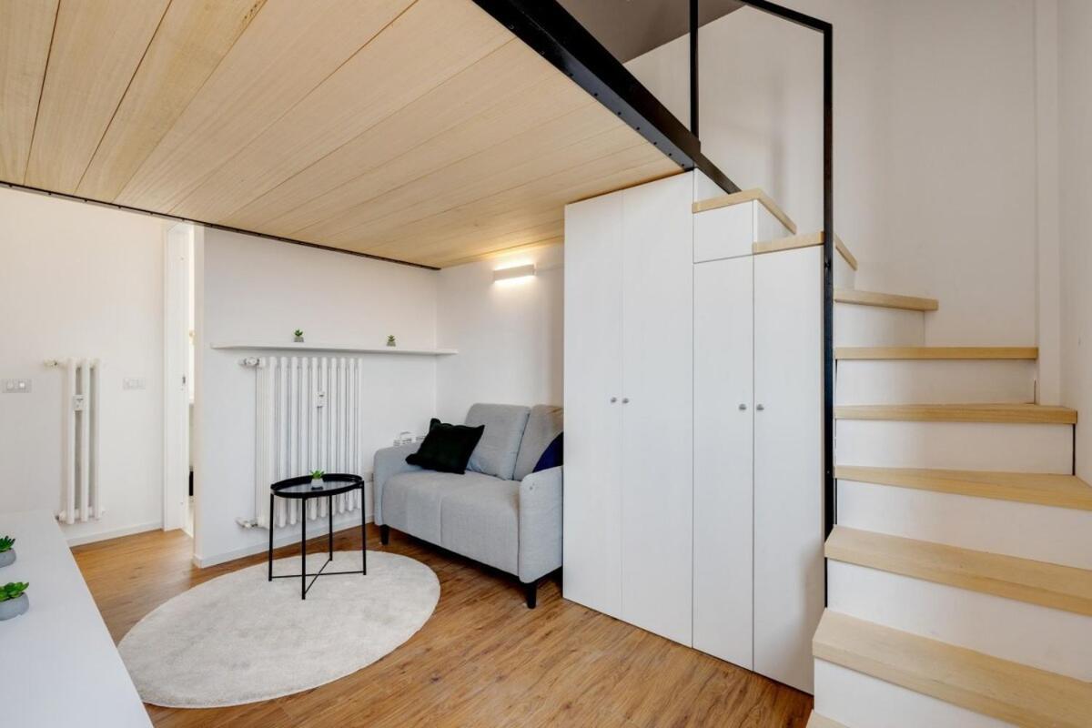 Homeby, Cozy Penthouse Apartment Milano Esterno foto